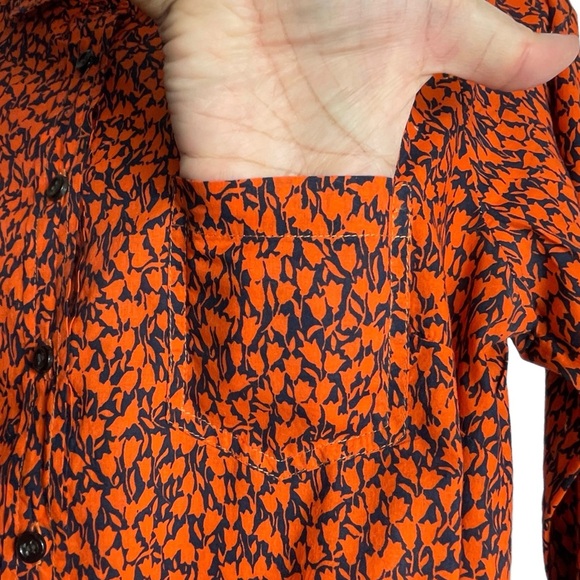 J CREW Printed Popover Long Sleeve Shirt in Navy/Orange Tulips Style# C1193 EUC - Picture 6 of 8